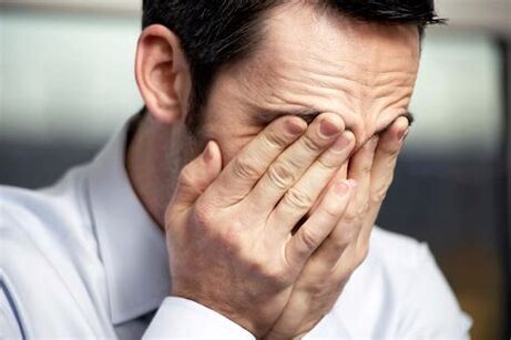 Douleur chez un homme atteint de prostatite